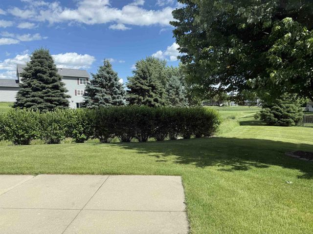 109 Elizabeth Court, Deerfield, WI 53531