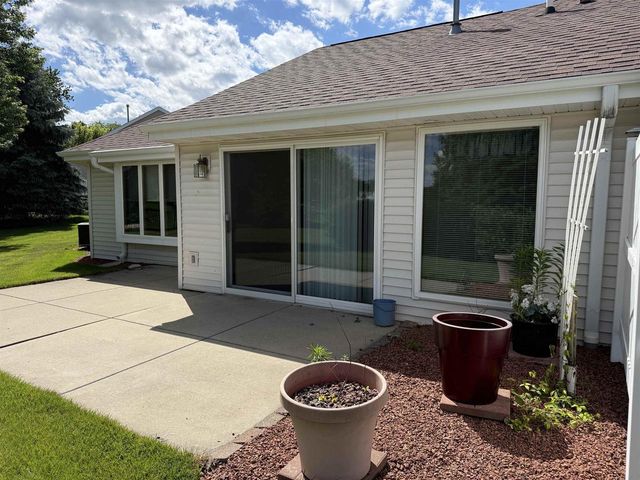 109 Elizabeth Court, Deerfield, WI 53531