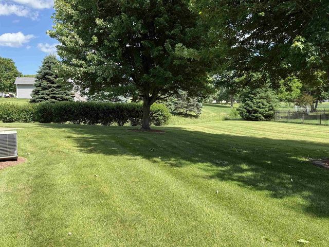 109 Elizabeth Court, Deerfield, WI 53531