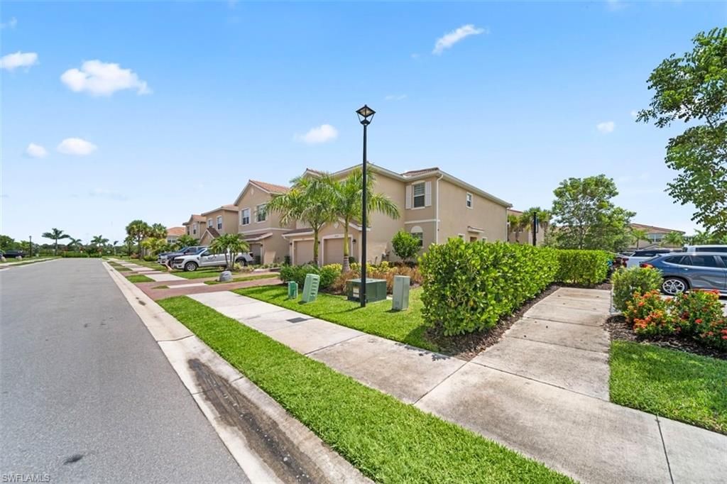 2914 Citrus ST, NAPLES, FL 34120 — photo 3
