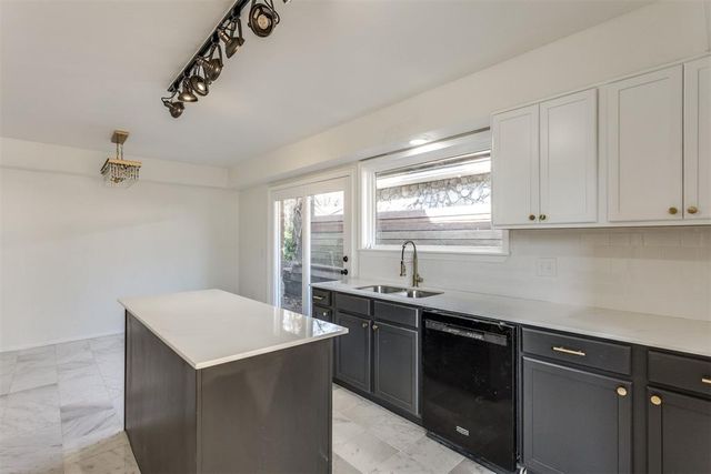 2213 Tredington Way, Edmond, OK 73034