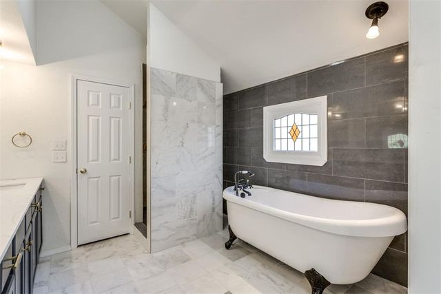 2213 Tredington Way, Edmond, OK 73034