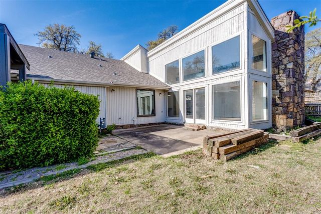 2213 Tredington Way, Edmond, OK 73034