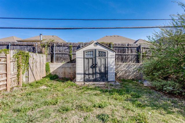 2213 Tredington Way, Edmond, OK 73034