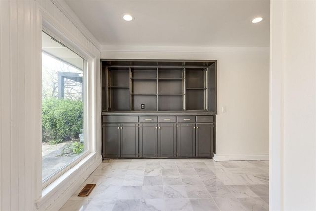 2213 Tredington Way, Edmond, OK 73034