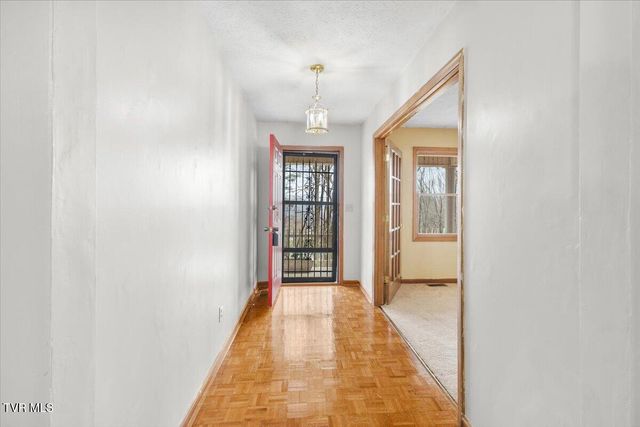 216 Fitzsimmons Hill Road, Elizabethton, TN 37643