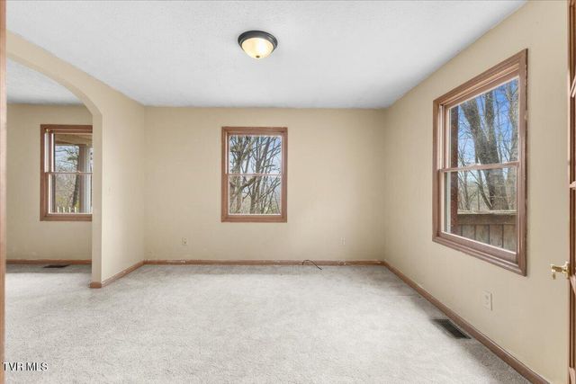 216 Fitzsimmons Hill Road, Elizabethton, TN 37643