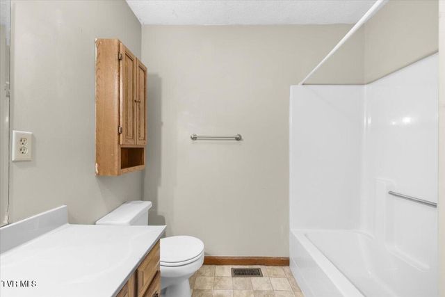 216 Fitzsimmons Hill Road, Elizabethton, TN 37643