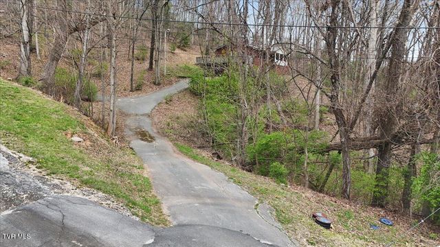 216 Fitzsimmons Hill Road, Elizabethton, TN 37643