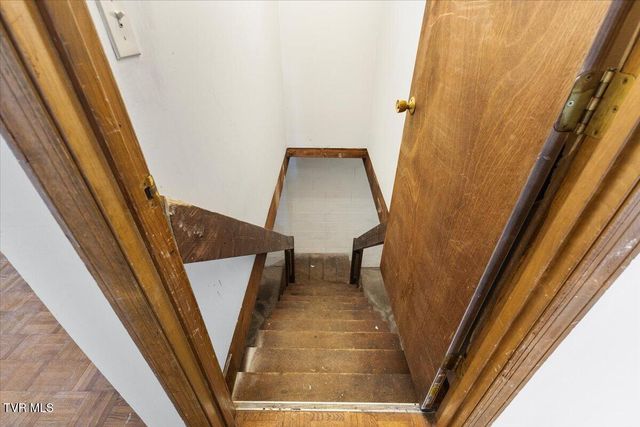 216 Fitzsimmons Hill Road, Elizabethton, TN 37643