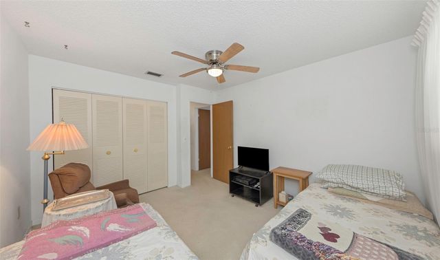 5750 80TH STREET N B-206, St Petersburg, FL 33709