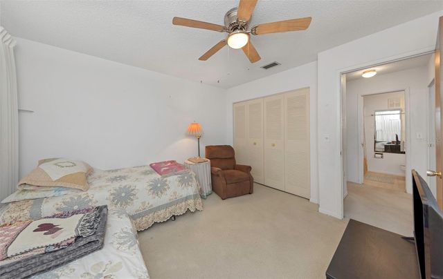 5750 80TH STREET N B-206, St Petersburg, FL 33709