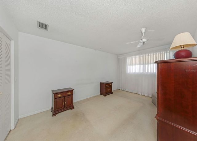 5750 80TH STREET N B-206, St Petersburg, FL 33709