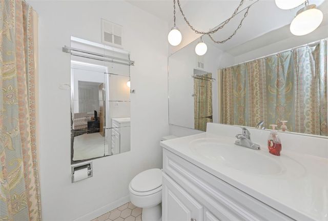 5750 80TH STREET N B-206, St Petersburg, FL 33709