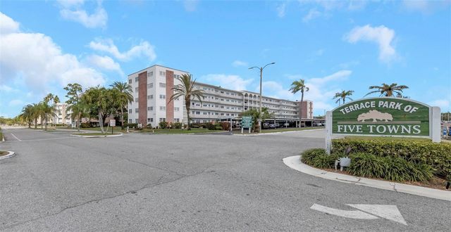 5750 80TH STREET N B-206, St Petersburg, FL 33709