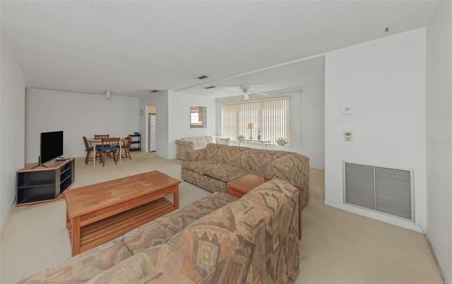 5750 80TH STREET N B-206, St Petersburg, FL 33709