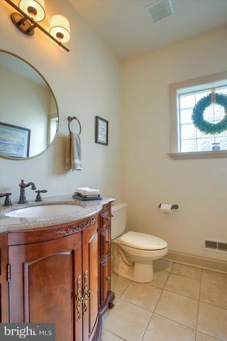 6445 MCCORMICK LN, Harrisburg, PA 17111