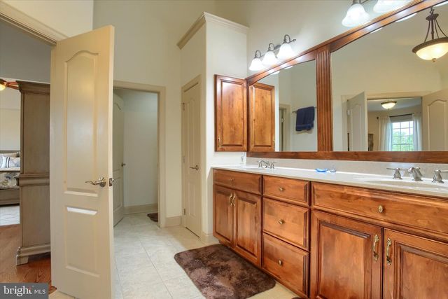 6445 MCCORMICK LN, Harrisburg, PA 17111
