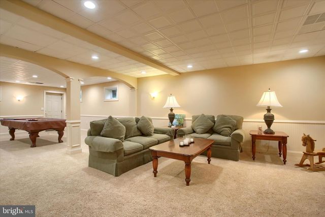 6445 MCCORMICK LN, Harrisburg, PA 17111