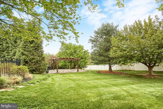6445 MCCORMICK LN, Harrisburg, PA 17111