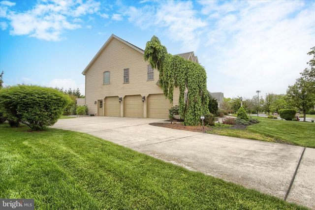 6445 MCCORMICK LN, Harrisburg, PA 17111
