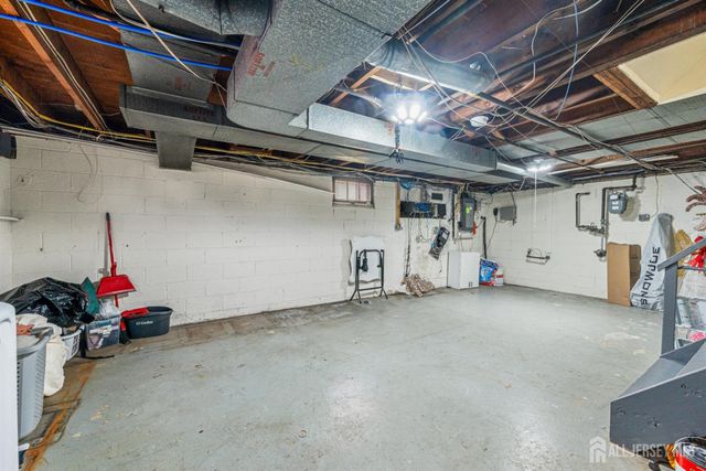 304 Maple Avenue, Middlesex, NJ 07080