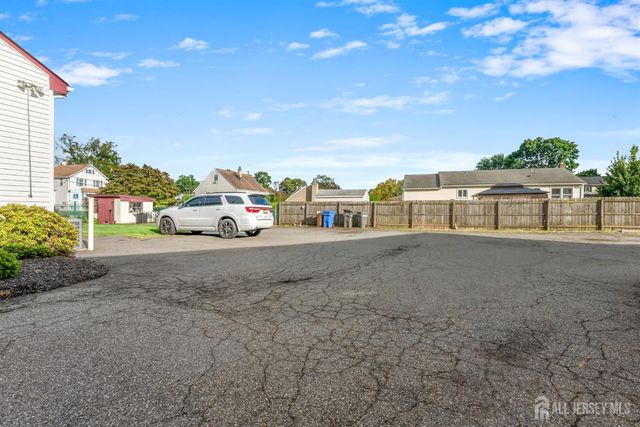 304 Maple Avenue, Middlesex, NJ 07080