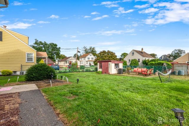 304 Maple Avenue, Middlesex, NJ 07080