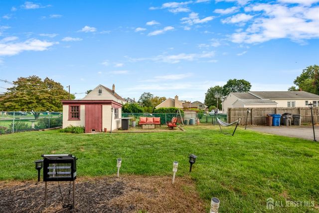 304 Maple Avenue, Middlesex, NJ 07080