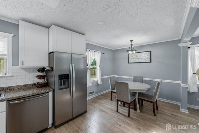 304 Maple Avenue, Middlesex, NJ 07080