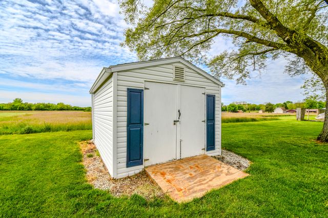 10833 Kendig Road 10833 Kendig Road, New Carlisle, OH 45344