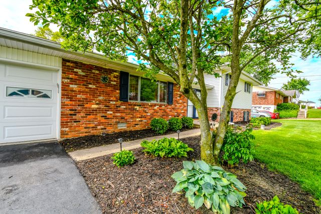 10833 Kendig Road 10833 Kendig Road, New Carlisle, OH 45344