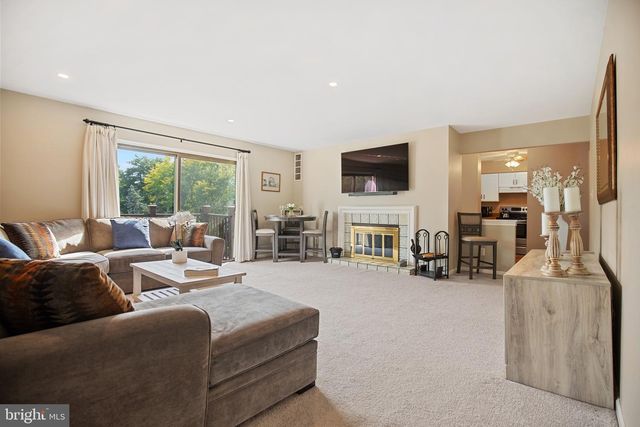 135 KINGS CROFT, Cherry Hill, NJ 08034