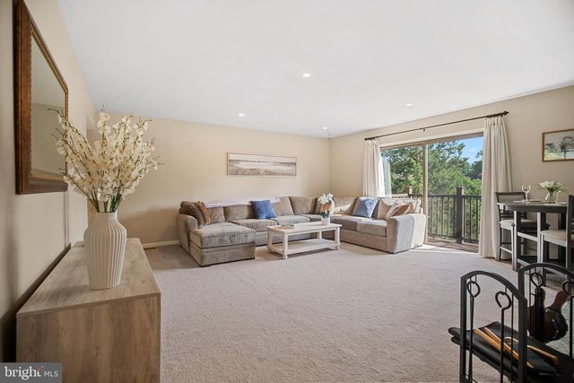 135 KINGS CROFT, Cherry Hill, NJ 08034