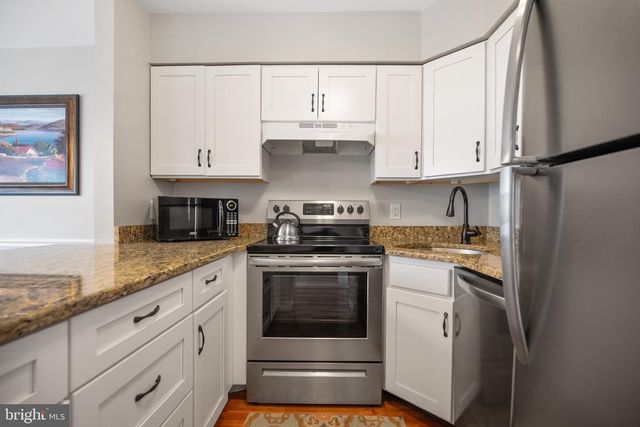 135 KINGS CROFT, Cherry Hill, NJ 08034