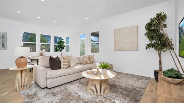 113 Junco, Irvine, CA 92618