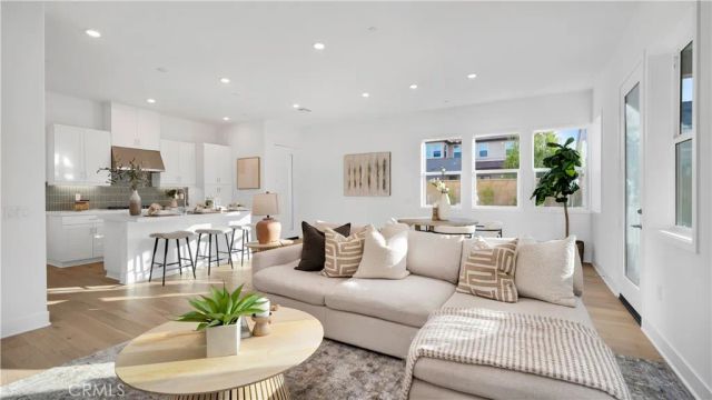 113 Junco, Irvine, CA 92618