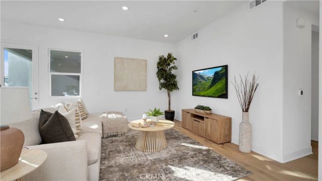 113 Junco, Irvine, CA 92618