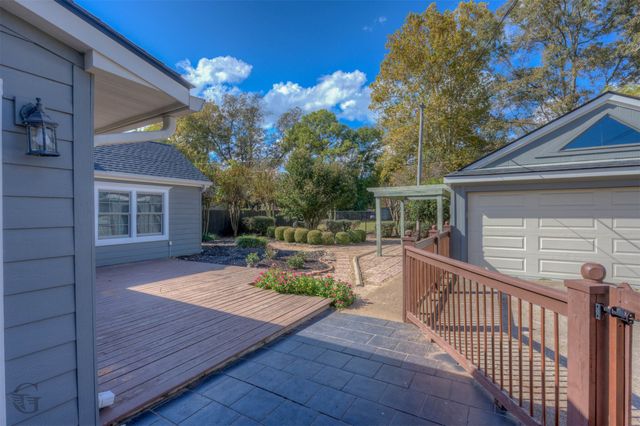 1163 Gilbert Drive, Bossier City, LA 71112