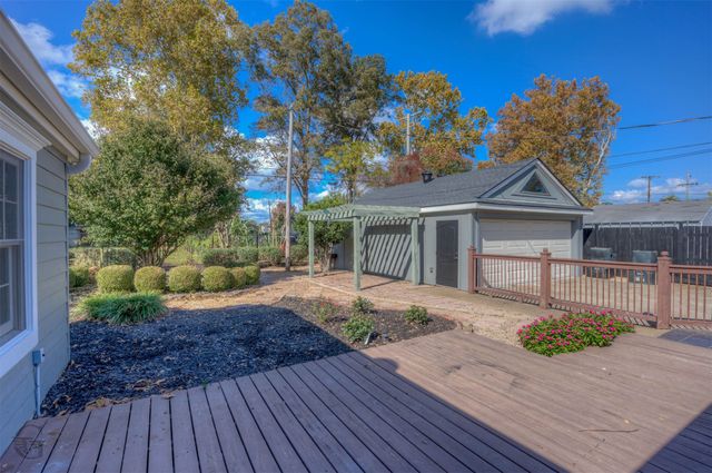 1163 Gilbert Drive, Bossier City, LA 71112