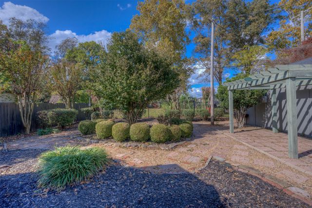 1163 Gilbert Drive, Bossier City, LA 71112