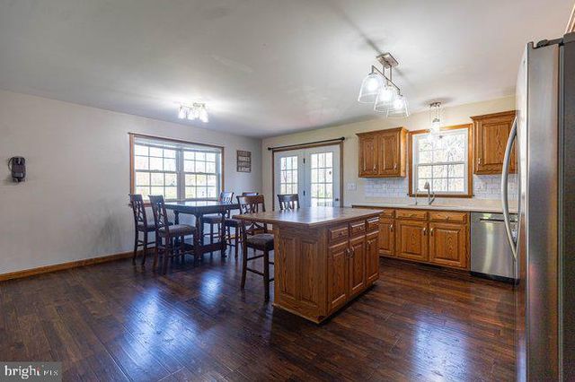 1753 RAVEN DRIVE, Chambersburg, PA 17202