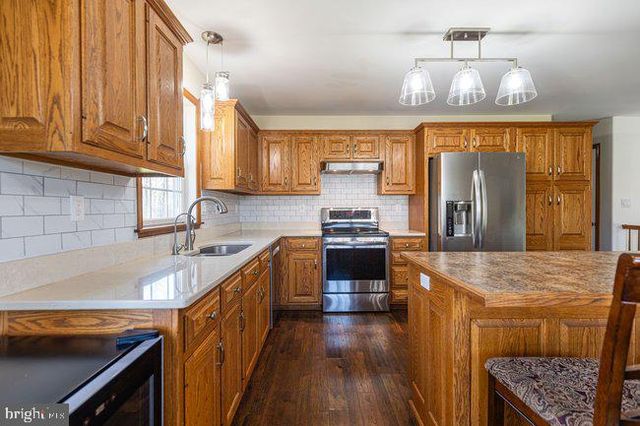 1753 RAVEN DRIVE, Chambersburg, PA 17202