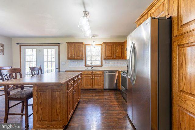 1753 RAVEN DRIVE, Chambersburg, PA 17202