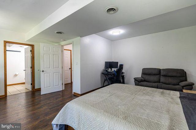 1753 RAVEN DRIVE, Chambersburg, PA 17202