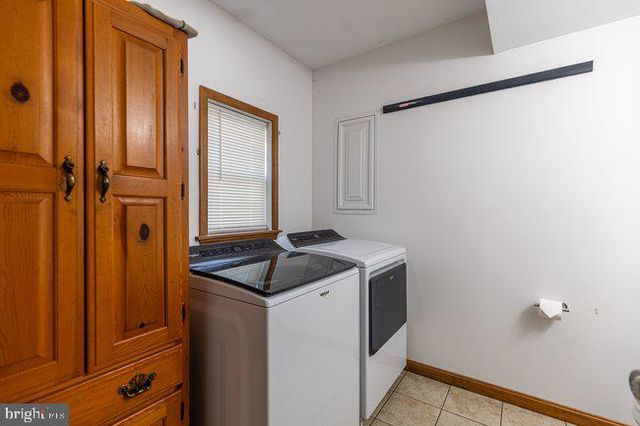 1753 RAVEN DRIVE, Chambersburg, PA 17202