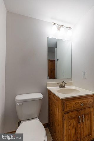 1753 RAVEN DRIVE, Chambersburg, PA 17202