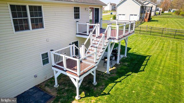 1753 RAVEN DRIVE, Chambersburg, PA 17202
