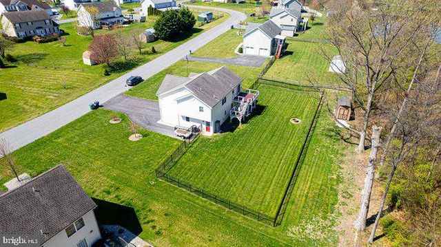 1753 RAVEN DRIVE, Chambersburg, PA 17202