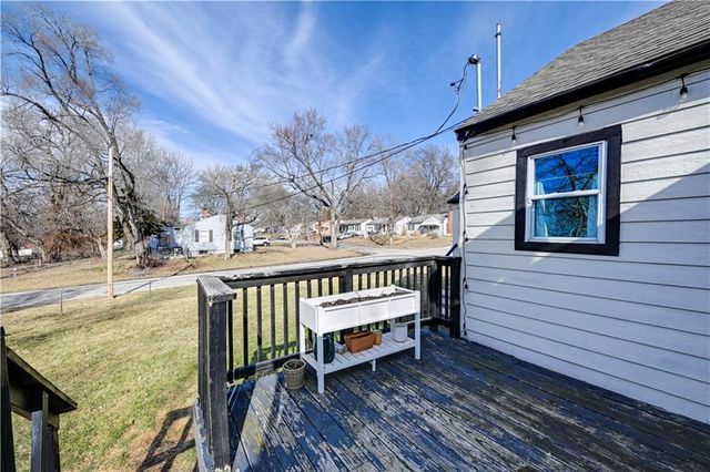 7300 Tracy Avenue, Kansas City, MO 64131